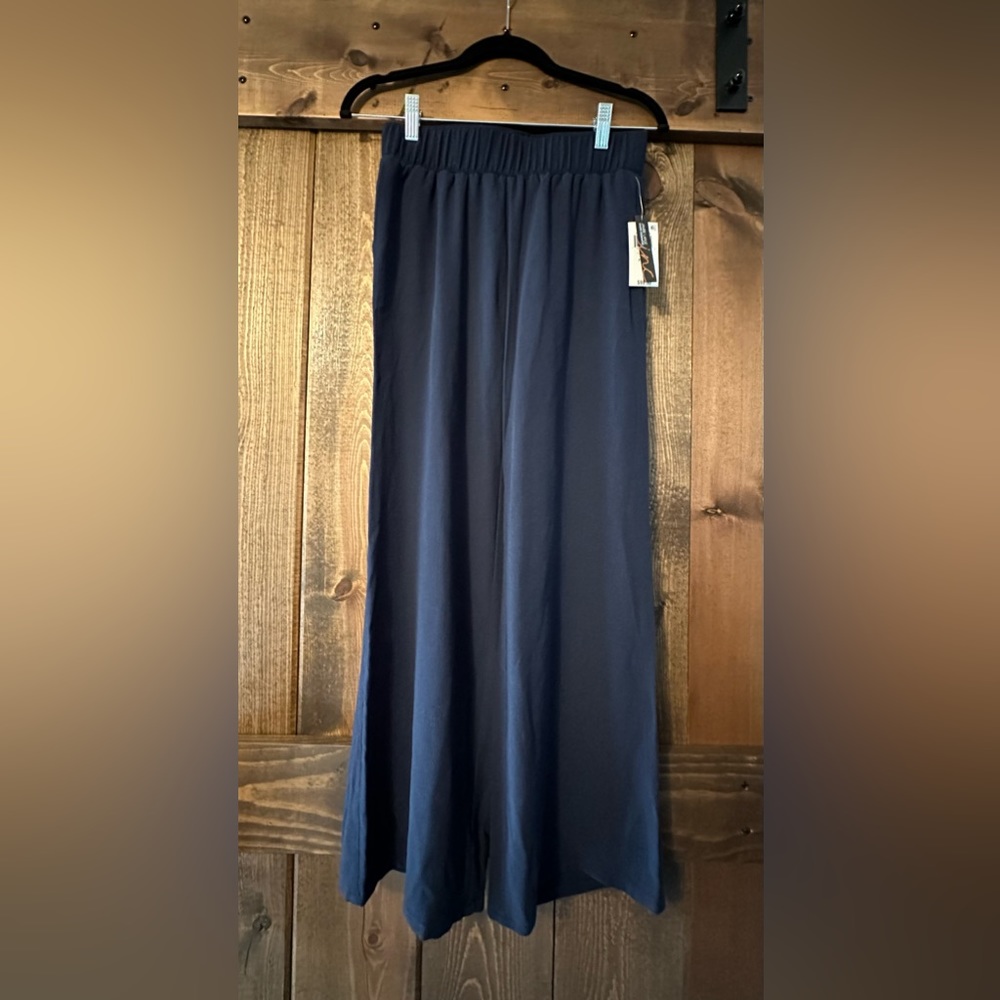 NWT, Petite, wide-leg pants.